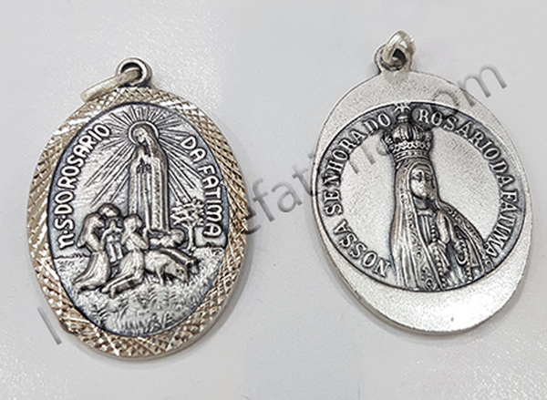 Medalha Oval Aparição de Fátima e Rosto de Nossa Senhora de Fátima